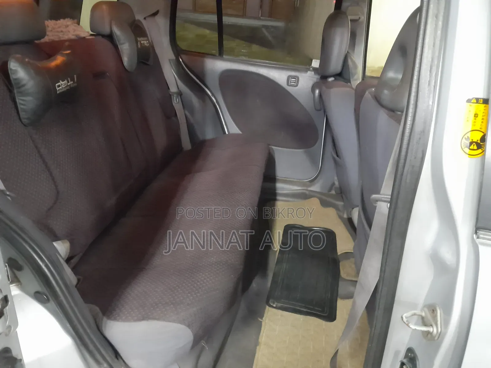 Toyota Raum 2003 Silver