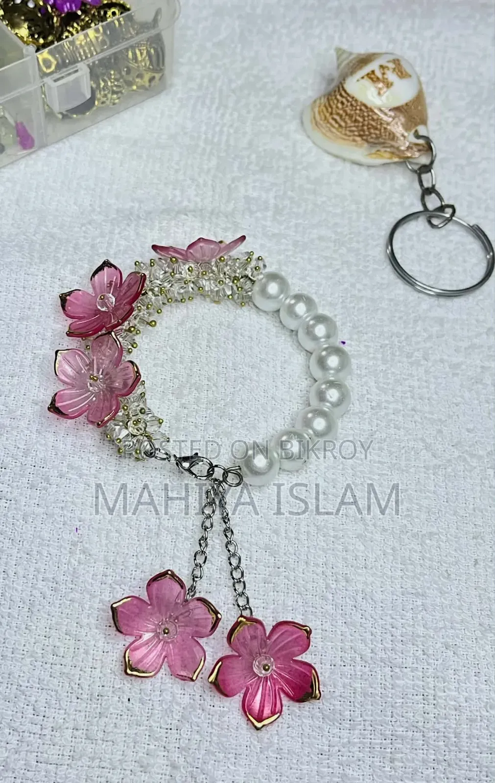 Handmade flower bracelet for gifts