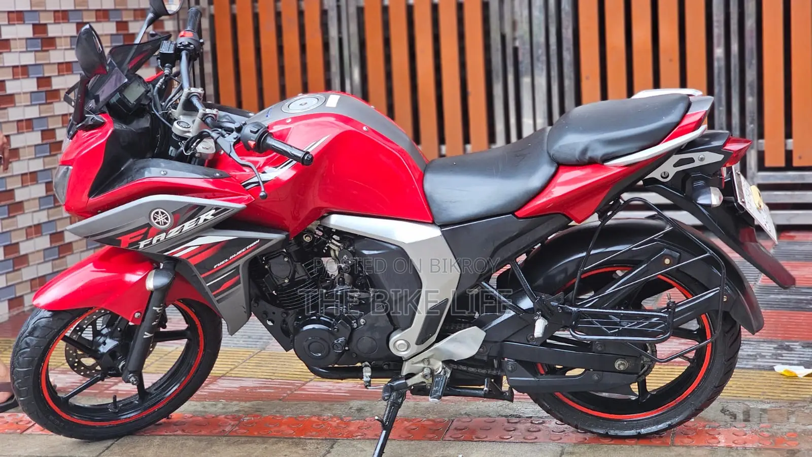 Yamaha YZF-R 2018 Red