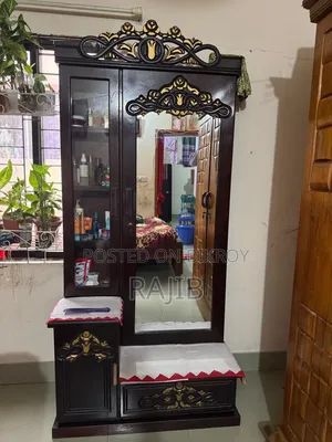ড্রেসিং টেবিল
