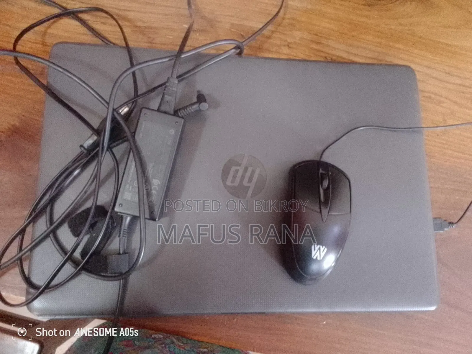 Laptop HP 250 G6 4GB Intel Core i3 HDD+SSD 1T