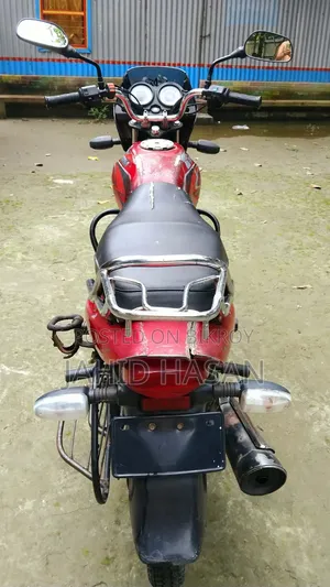 Bajaj Platina 100 2026 Red