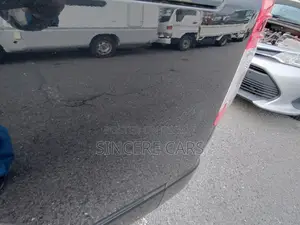 Toyota HiAce 2022 Black