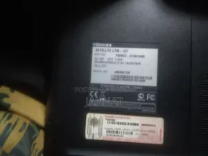 Laptop Toshiba Satellite L735 4GB Intel Core I5 HDD 128GB