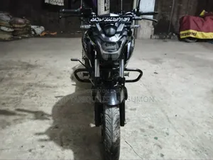 Hero Hunk 150R Xtec 2026 Black
