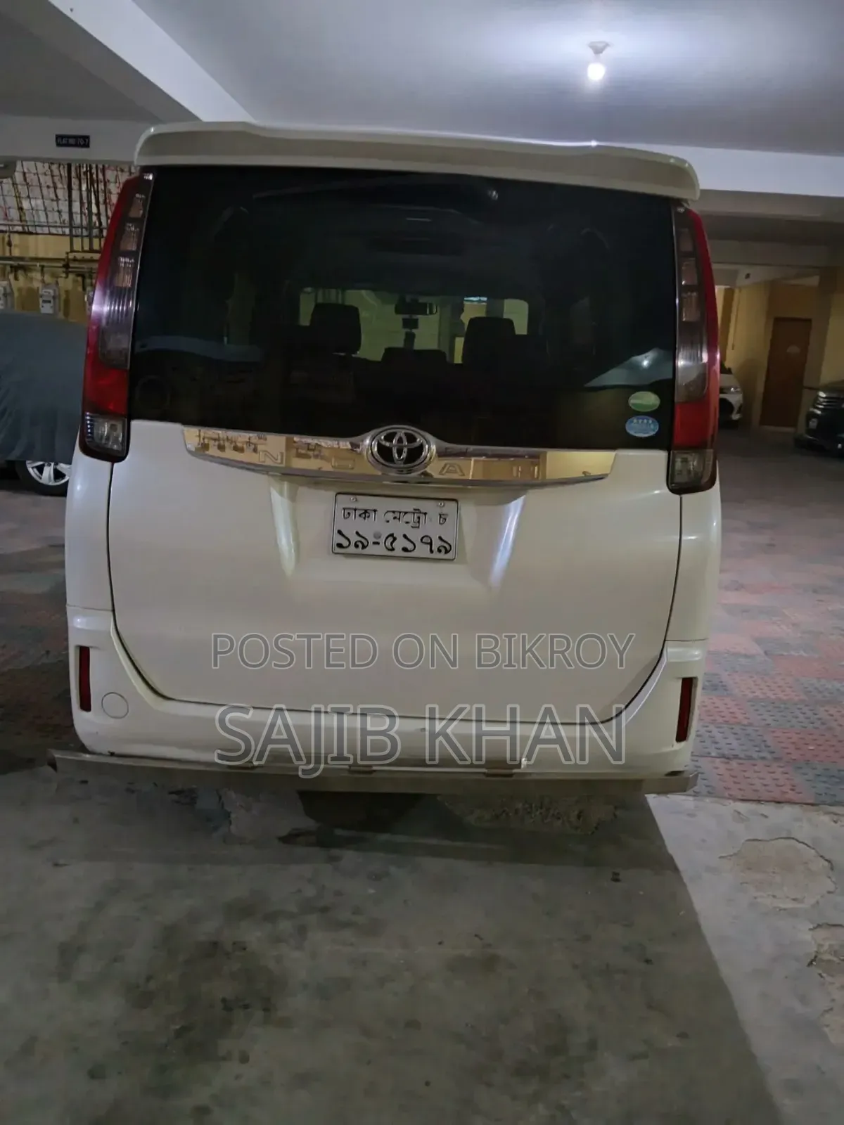 Toyota Noah 2014 White