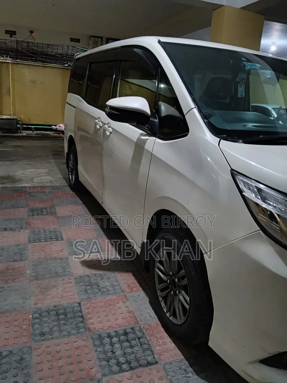 Toyota Noah 2014 White