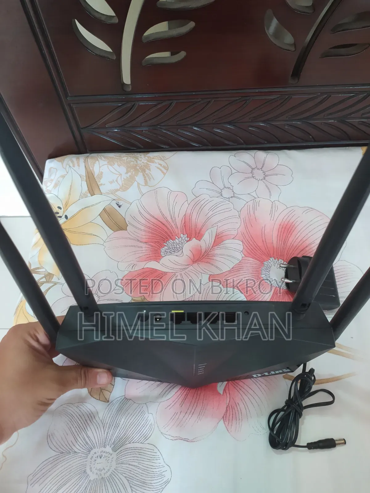 ডি-লিংক ৩০০ এমবিপিএস ওয়াইফাই রাউটার ভালো অবস্থায়