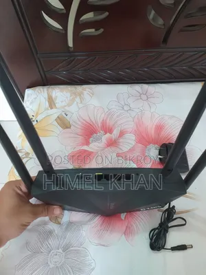 ডি-লিংক ৩০০ এমবিপিএস ওয়াইফাই রাউটার ভালো অবস্থায়