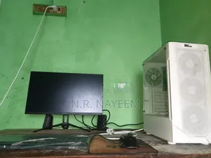 Desktop Computer MSI 8GB AMD Ryzen 5 SSD 256GB