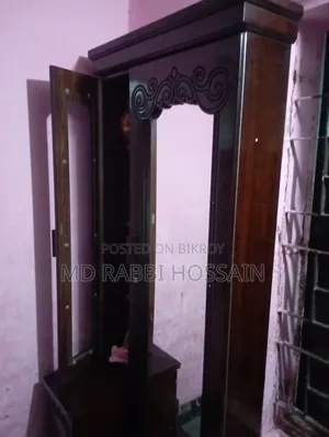 জরূরী টাকা দরকার তাই বিক্রি করতে চাচ্ছি।