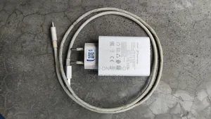 Vivo V29 Charger, absolutely original, no problems with the charger
