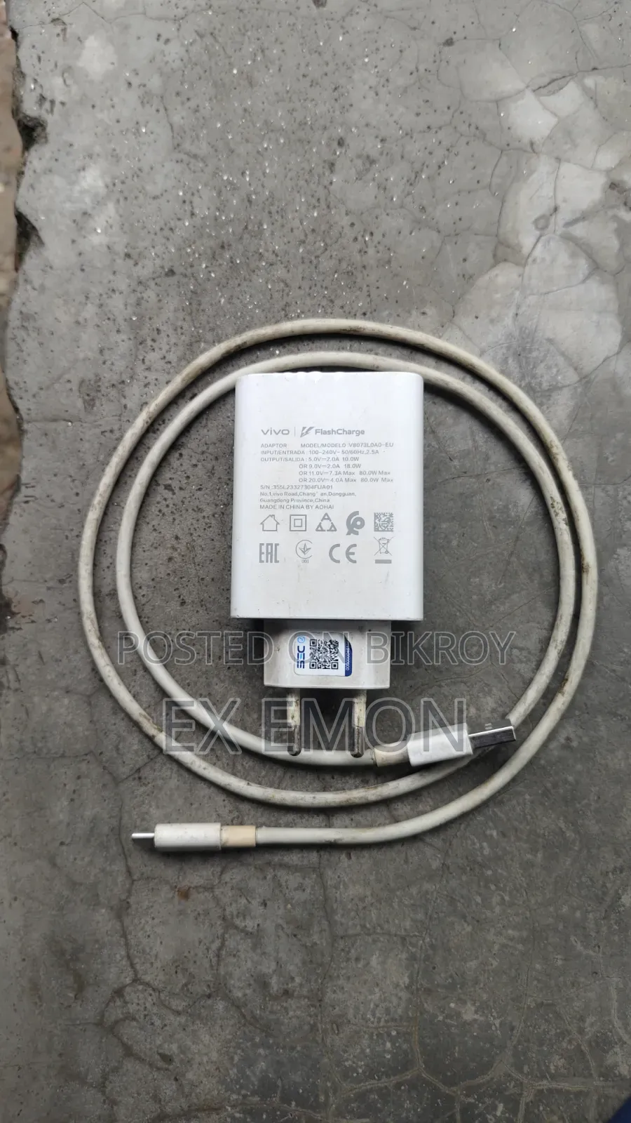 Vivo V29 Charger, absolutely original, no problems with the charger