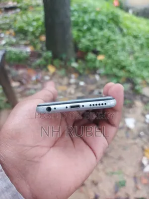 Apple iPhone 6s 64 GB Silver