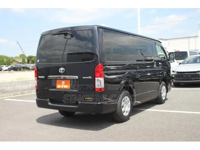 Toyota HiAce 2023 Black