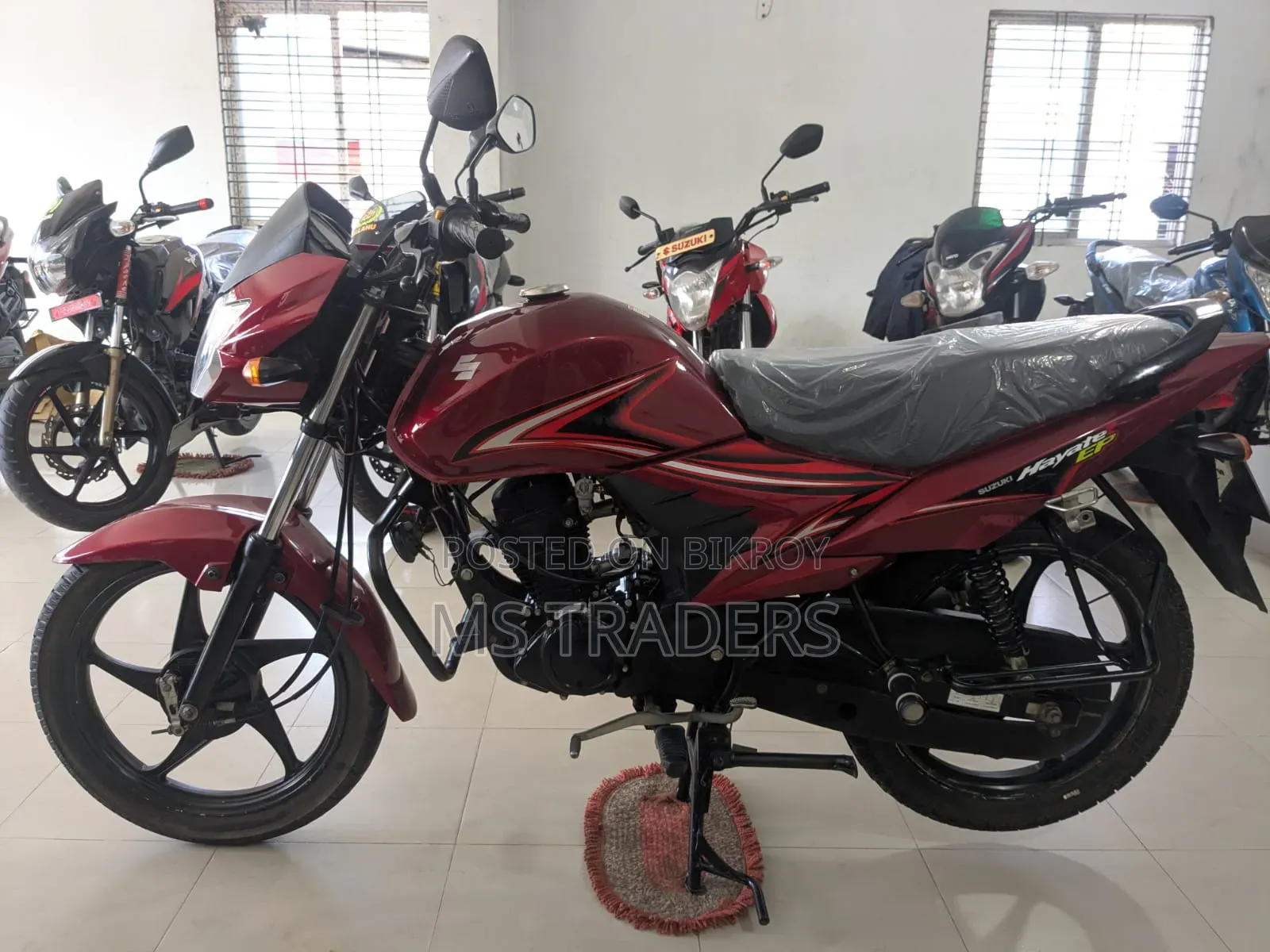Suzuki Hayate EP 2023 Red