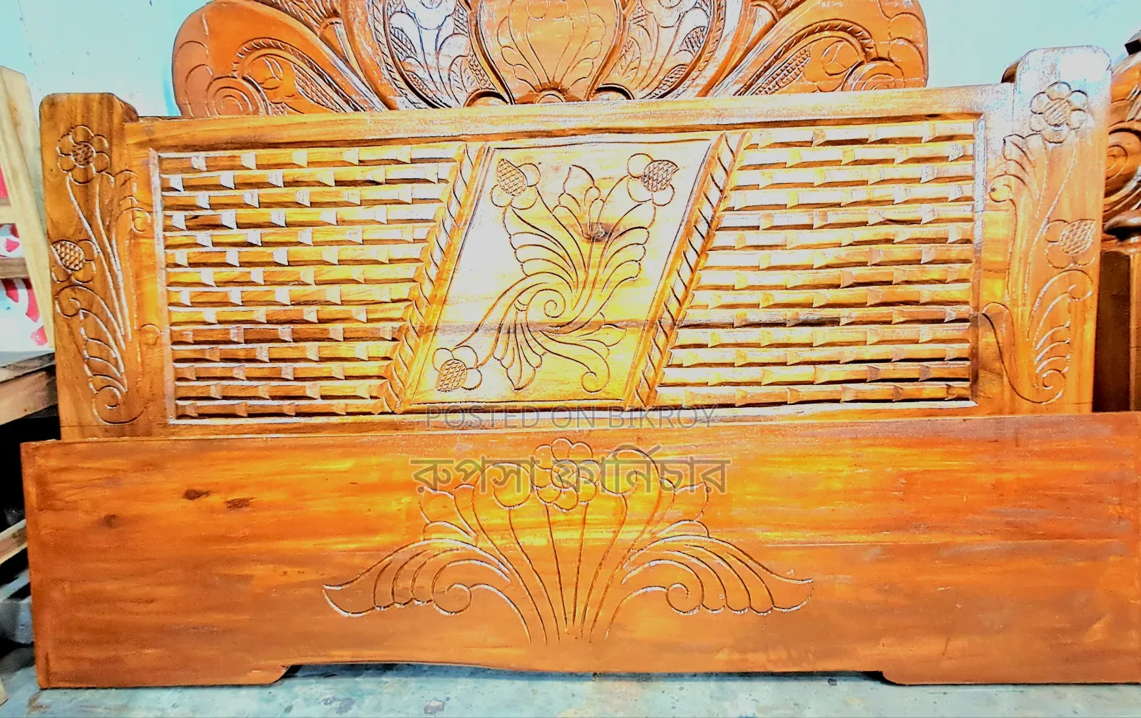 ৬ফিট ৭ ফিট সেমি বক্স খাট