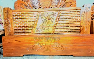৬ফিট ৭ ফিট সেমি বক্স খাট