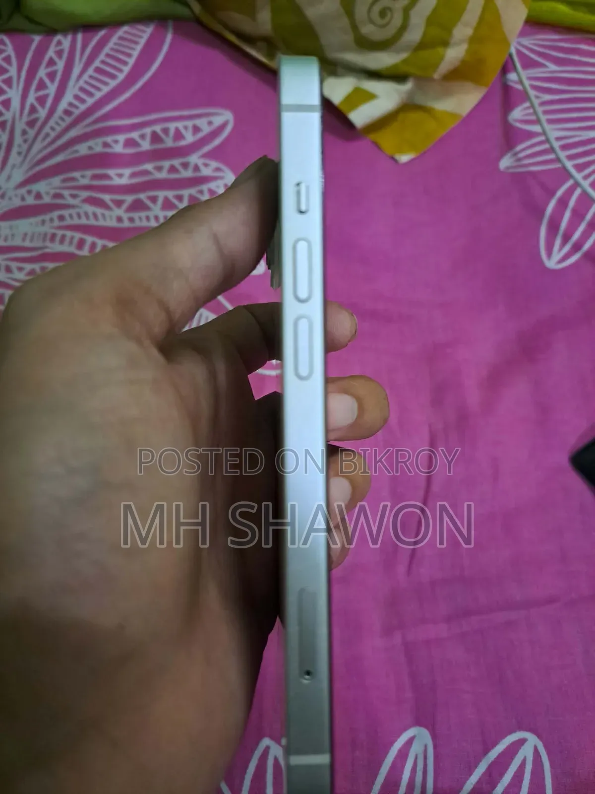 অ্যাপল আইফোন ১৩ ১২৮ জিবি সাদা