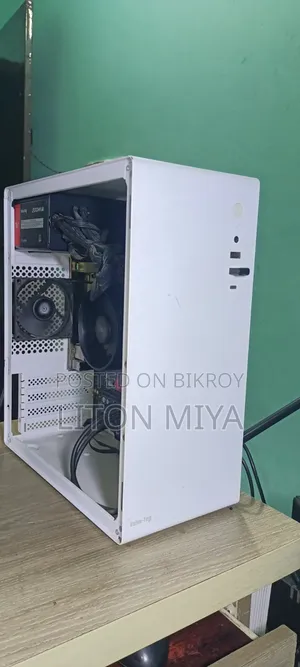 Desktop Computer MSI 8GB AMD Ryzen 5 SSD 256GB