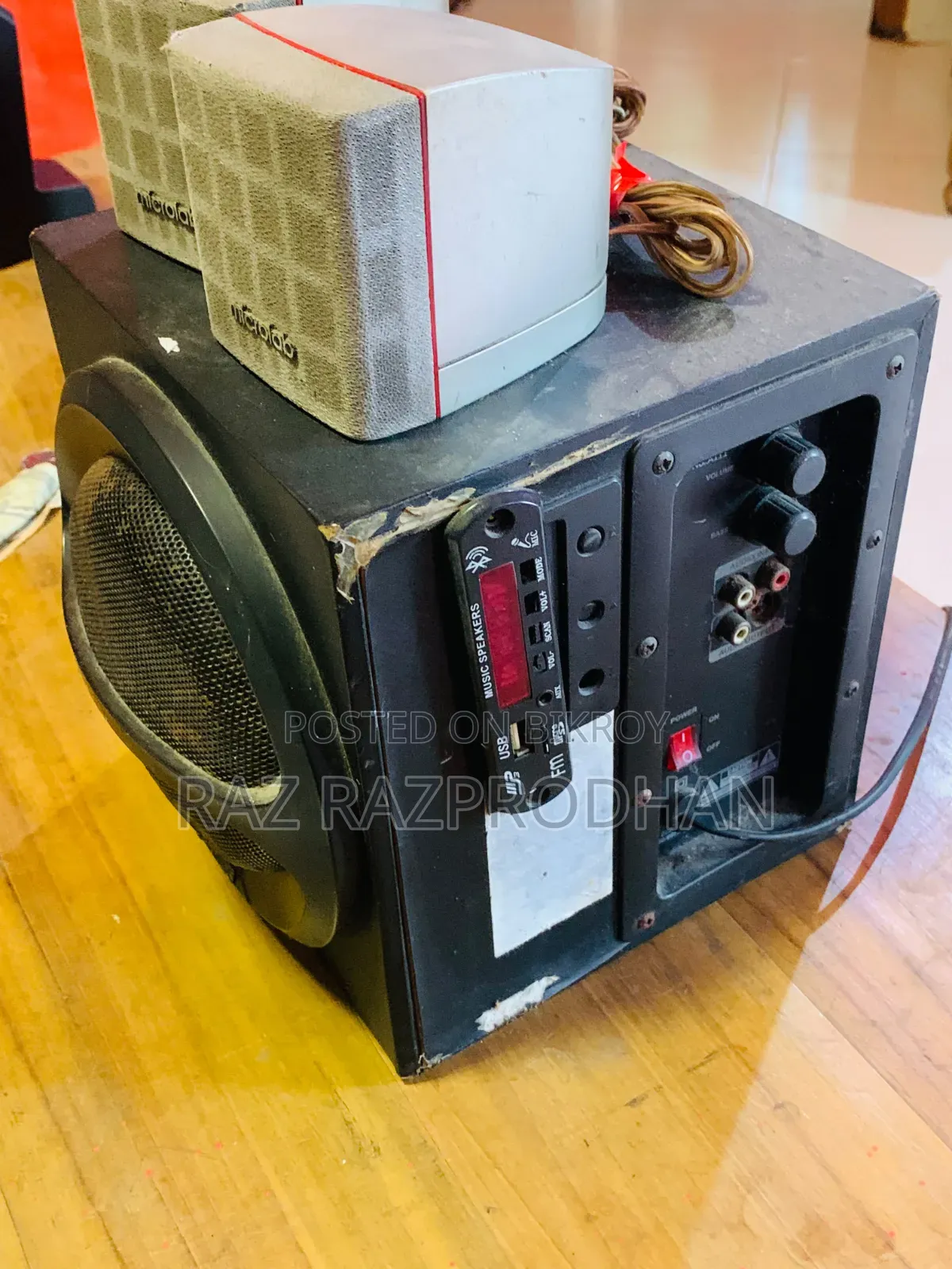 Speaker 2 in 1
