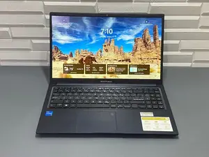 Laptop Asus 3GB Intel SSD 256GB