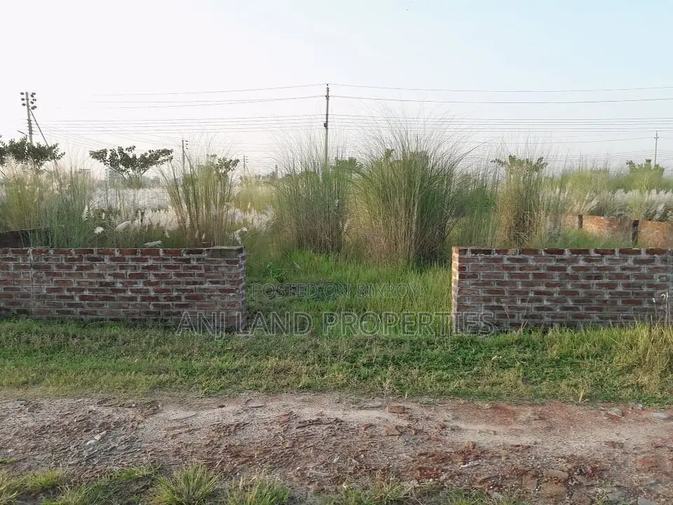 N Block 3 Katha Corner South Facing Plot for Sale