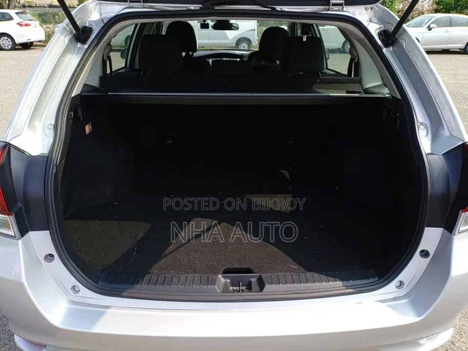Toyota Corolla Fielder 1.5 Petrol Front-Wheel Drive 2021 Silver