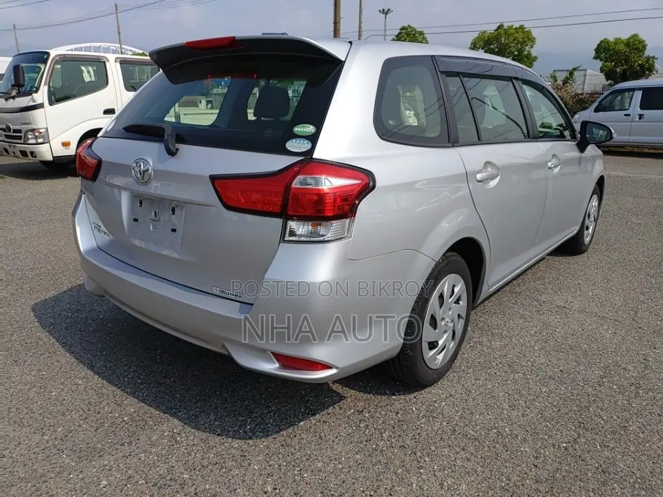 Toyota Corolla Fielder 1.5 Petrol Front-Wheel Drive 2021 Silver