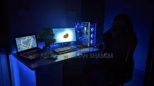Desktop Computer MSI Model 32GB AMD Ryzen 7 SSD 512GB