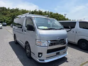 Toyota HiAce 2021 Silver