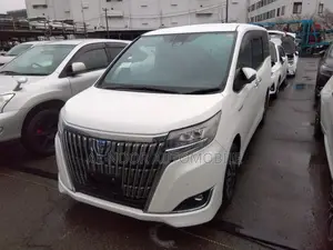 Toyota Esquire 2021 Pearl