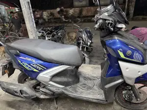 Yamaha 2022 Blue