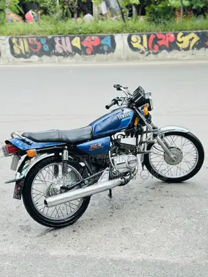 Yamaha 2002 Blue