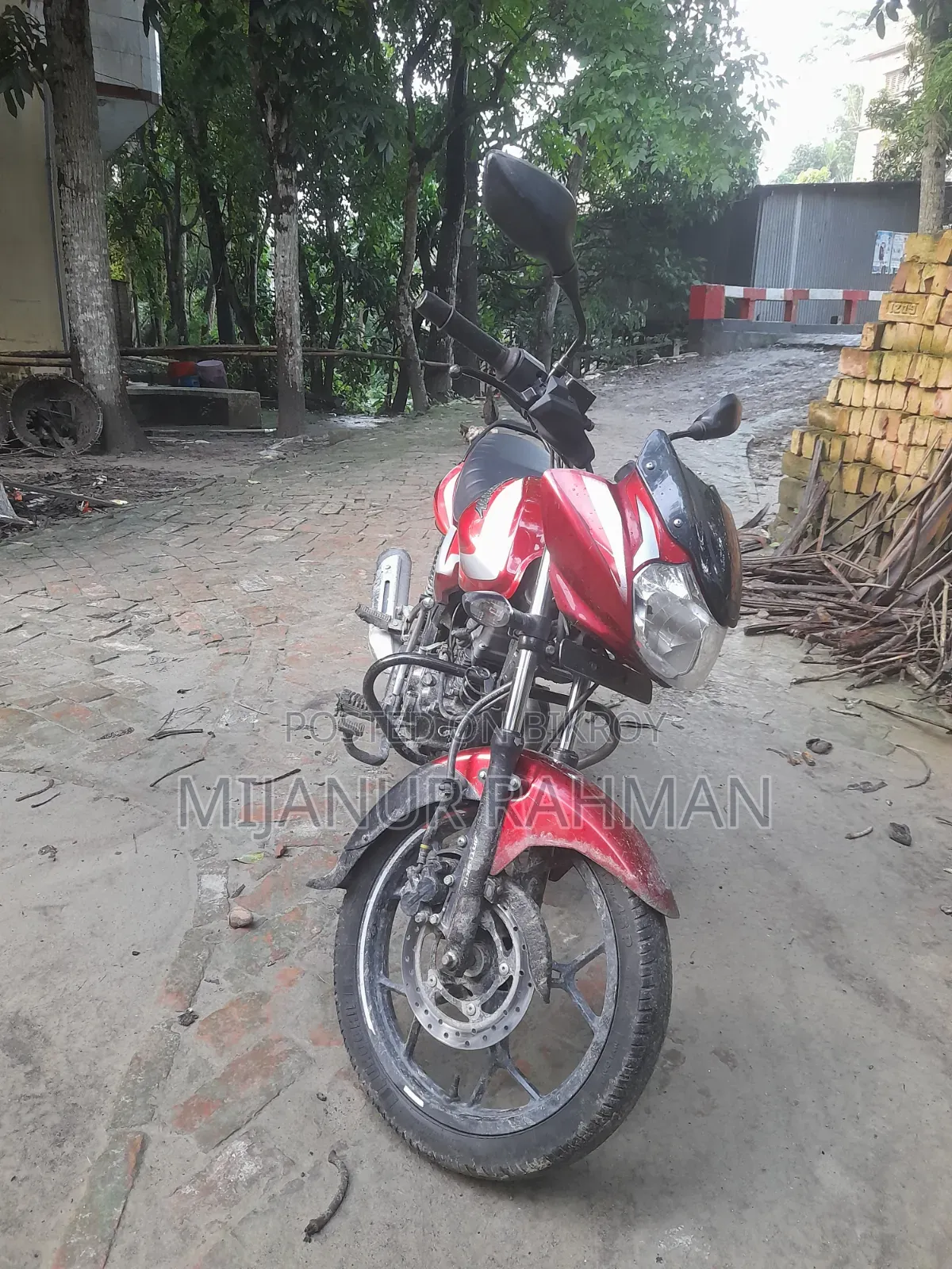 Bajaj Discover 125 2023 Red