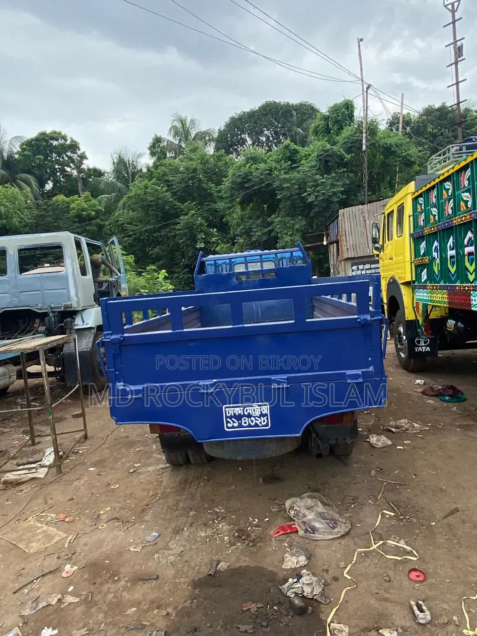 জরুরী কিছু টাকার প্রয়োজন যার কারণে গাড়িটি বিক্রি করে দিব।