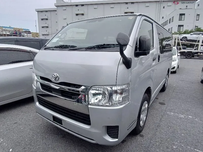 Toyota HiAce 2021 Silver