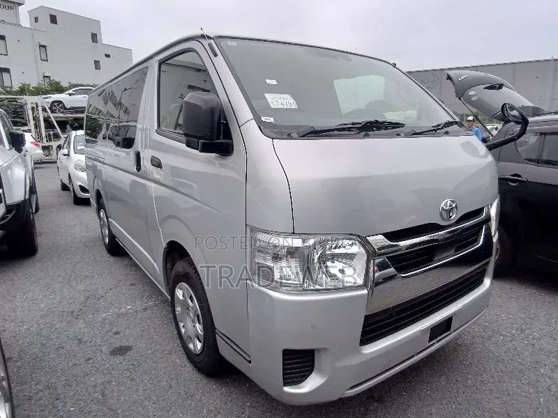 Toyota HiAce 2021 Silver