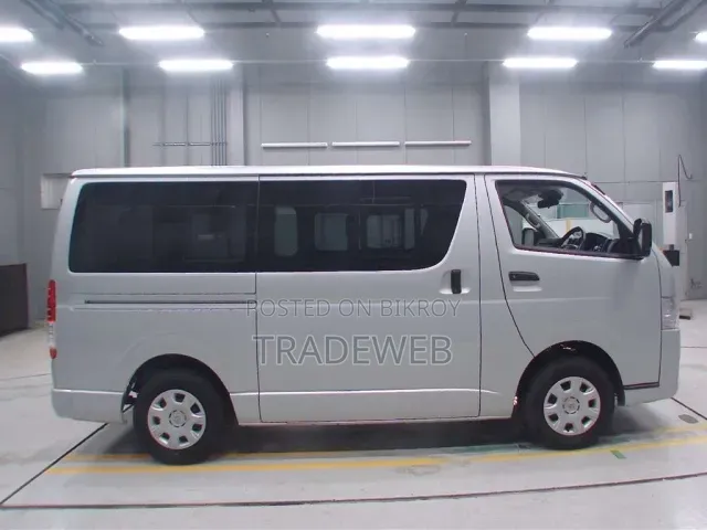 Toyota HiAce 2021 Silver