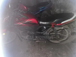 মোটরসাইকেল ২০১৭ লাল