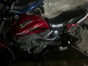 মোটরসাইকেল ২০১৭ লাল