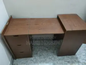 ফোল্ডেবল টেবিল