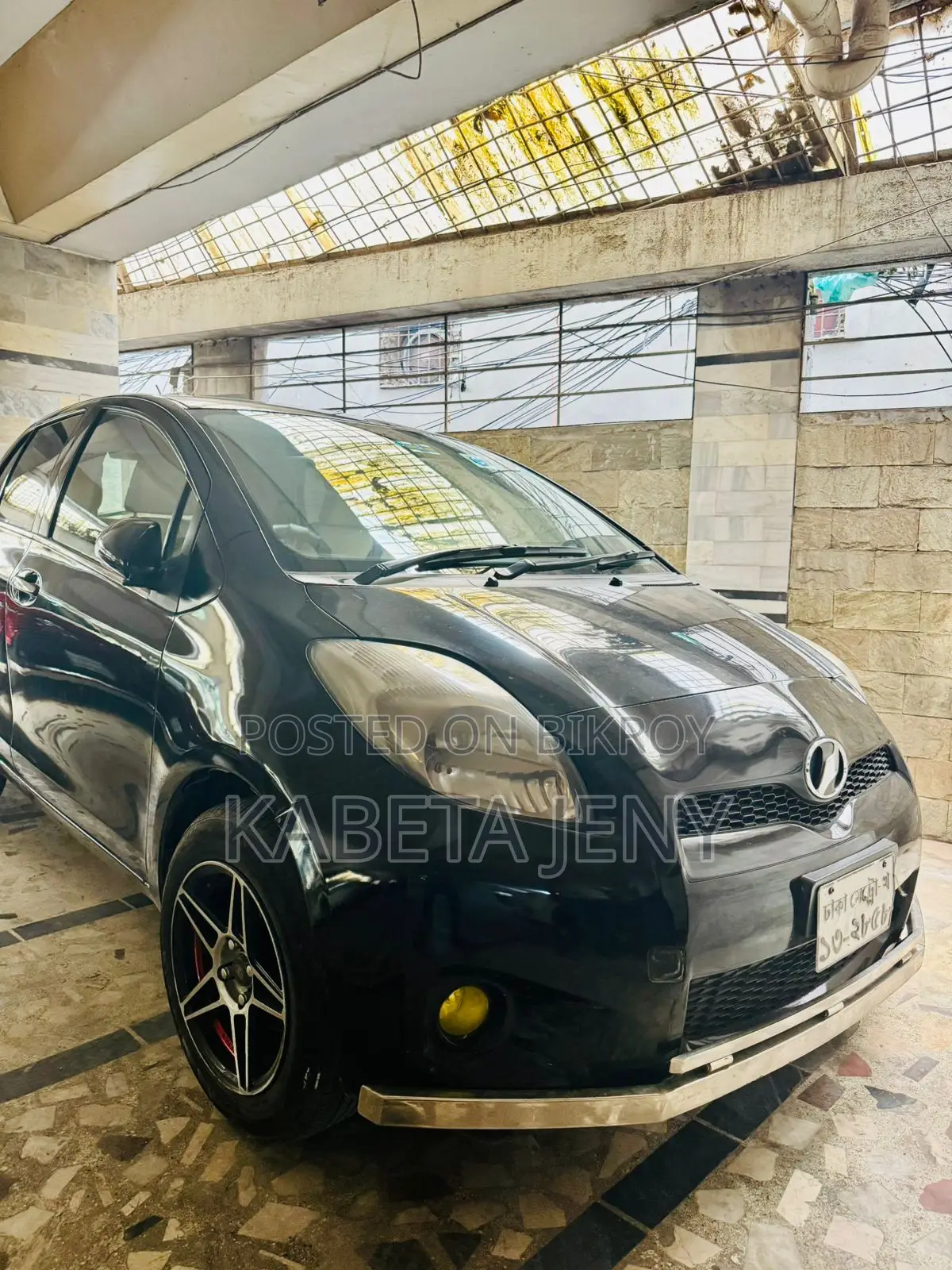 Toyota Vitz 2009 Black