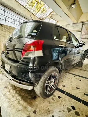 Toyota Vitz 2009 Black