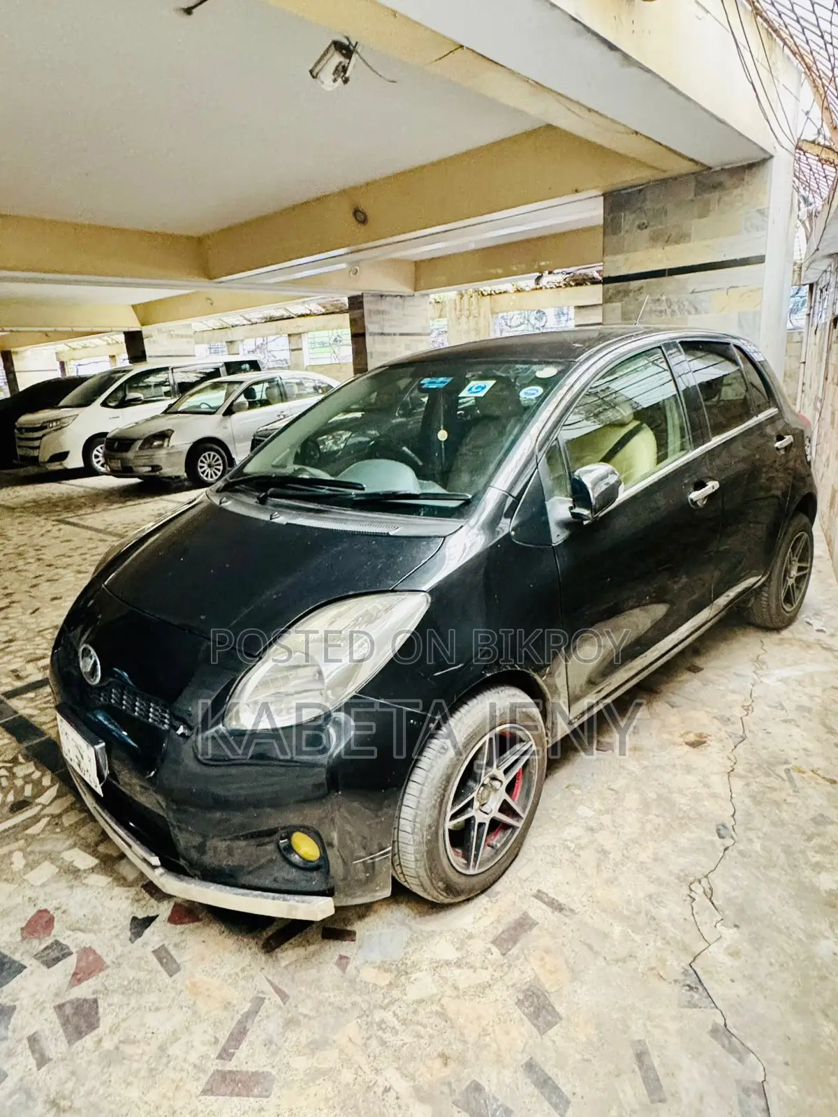 Toyota Vitz 2009 Black