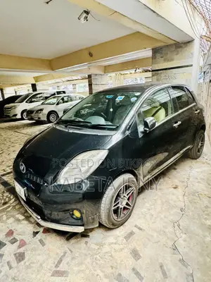 Toyota Vitz 2009 Black