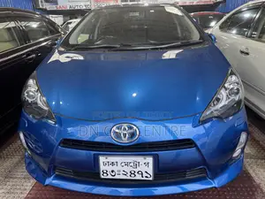 টয়োটা অ্যাকুয়া জি ২০১৪ ব্লু