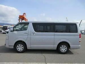 Toyota HiAce 2021 Silver