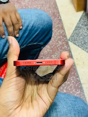 Apple iPhone 12 64 GB Red
