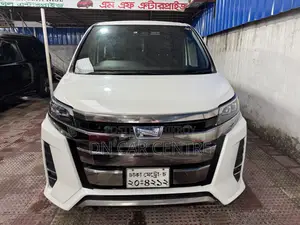 Toyota Noah 1.8 Front Wheel Drive Hybrid (7 Seater) 2018 Pearl